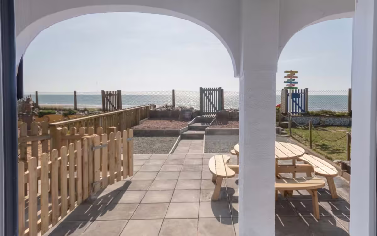 Venedotia – private garden terrace with sea views towards Cardigan Bay